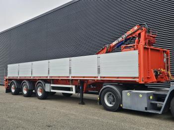 Pacton 2 X STEERING AXLE / LIFT AXLE / HIAB ROLLER CRANE